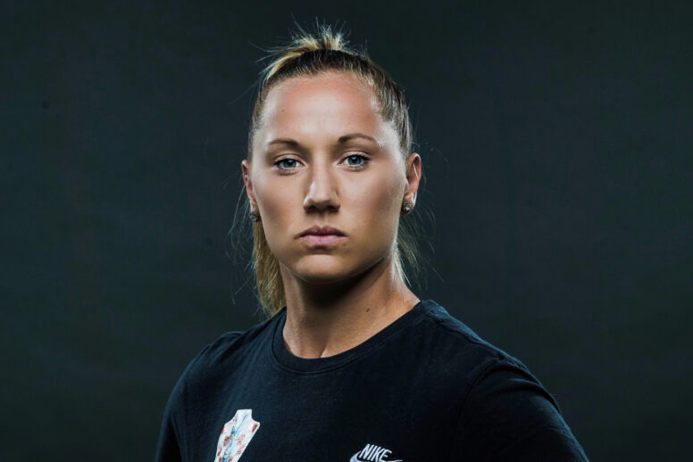 Talented Goaltender Stephanie Bukovec Returns to Canada to Play for Calgary Wild FC